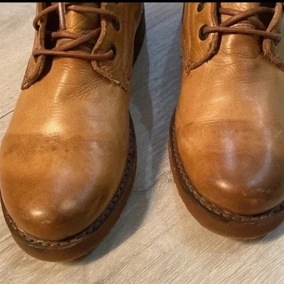 Frye Veronica 76276 Combat Boots in GREAT used condition  
Size 6.5 - Picture 11 of 14